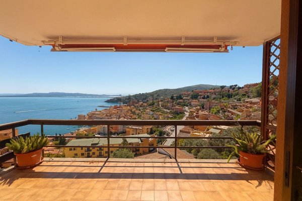 appartamento in vendita a Monte Argentario in zona Porto Santo Stefano