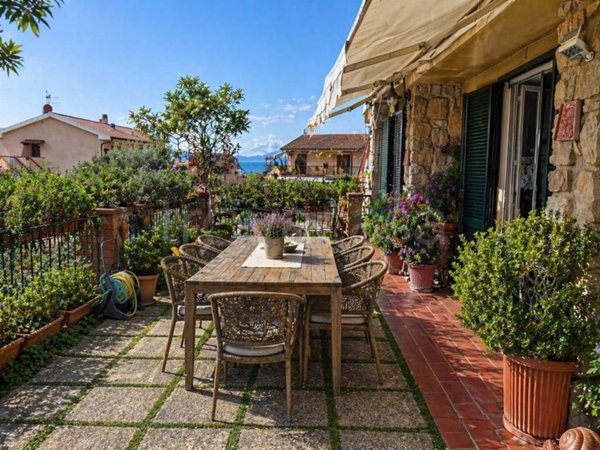 appartamento in vendita a Monte Argentario in zona Porto Santo Stefano