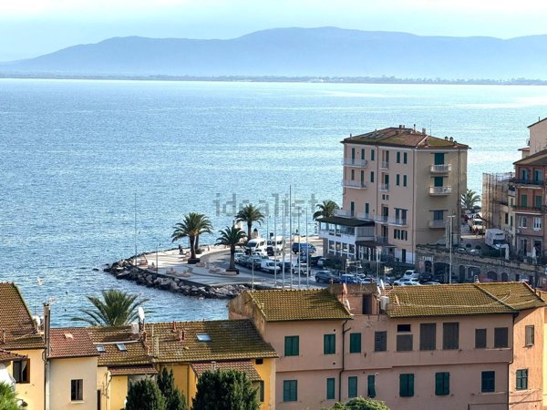 appartamento in vendita a Monte Argentario in zona Porto Santo Stefano