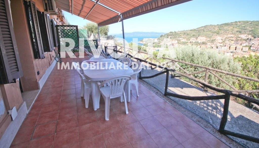 appartamento in vendita a Monte Argentario in zona Porto Santo Stefano