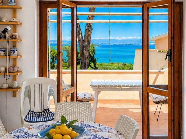 appartamento in vendita a Monte Argentario in zona Porto Santo Stefano