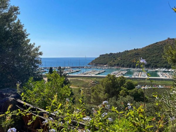 casa indipendente in vendita a Monte Argentario in zona Porto Santo Stefano