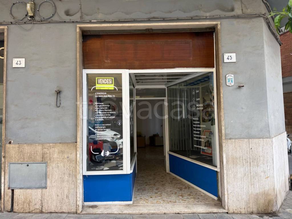 negozio in vendita a Monte Argentario in zona Porto Santo Stefano