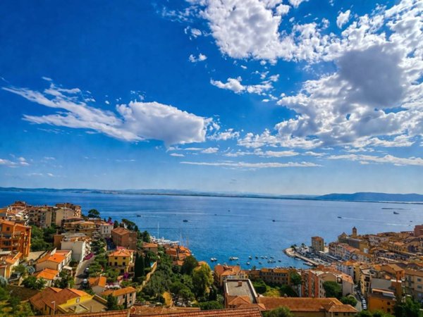 appartamento in vendita a Monte Argentario in zona Porto Santo Stefano