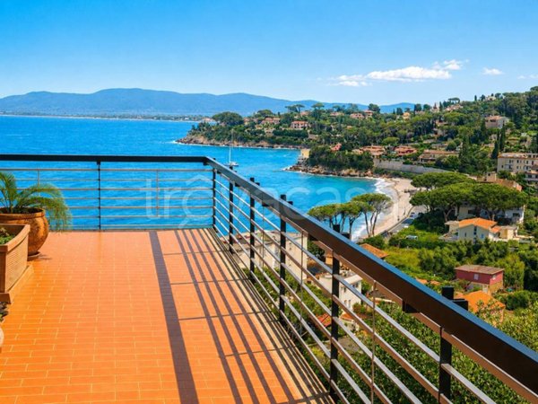 appartamento in vendita a Monte Argentario in zona Porto Santo Stefano