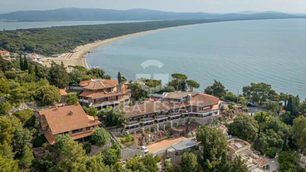 casa indipendente in vendita a Monte Argentario