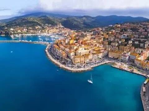 appartamento in vendita a Monte Argentario in zona Porto Santo Stefano