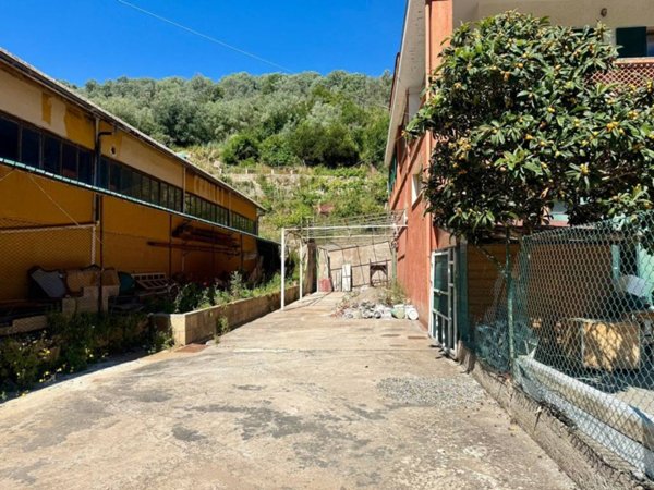locale commerciale in vendita a Monte Argentario in zona Porto Santo Stefano