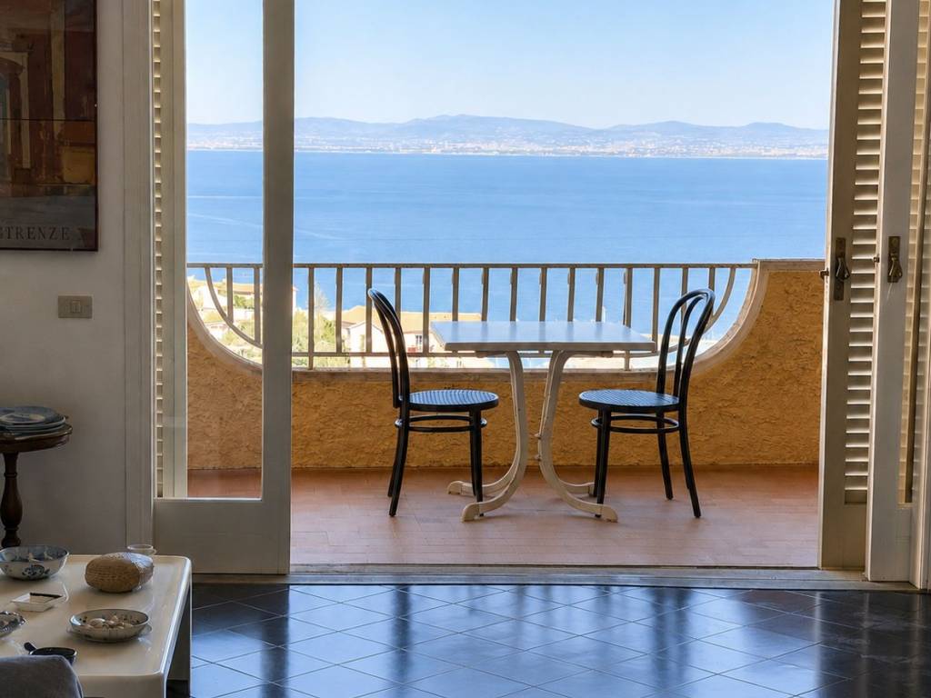 appartamento in vendita a Monte Argentario in zona Porto Santo Stefano