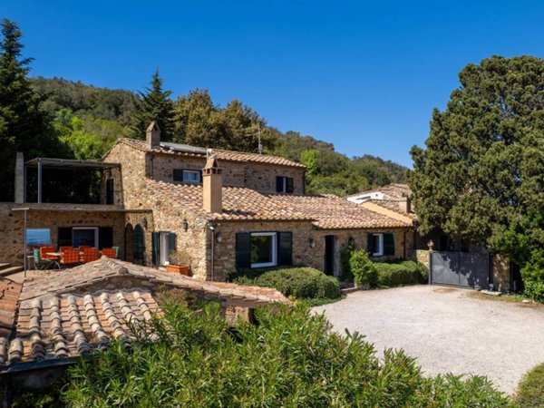 casa indipendente in vendita a Monte Argentario in zona Porto Ercole