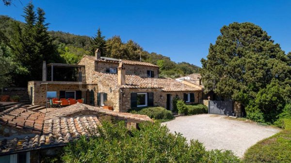 casa indipendente in vendita a Monte Argentario in zona Porto Ercole
