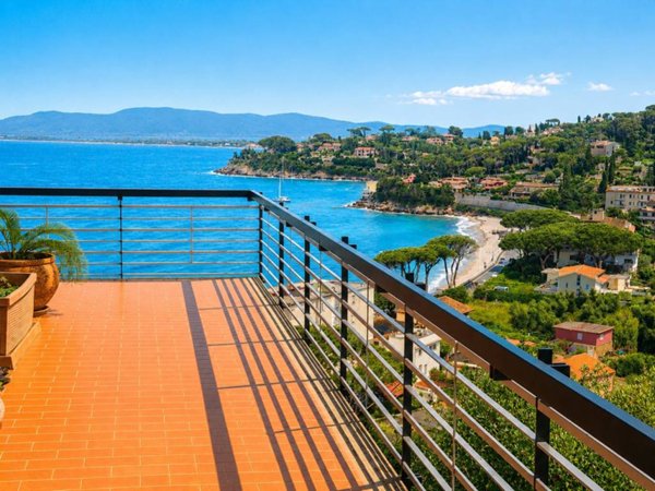 appartamento in vendita a Monte Argentario in zona Porto Santo Stefano