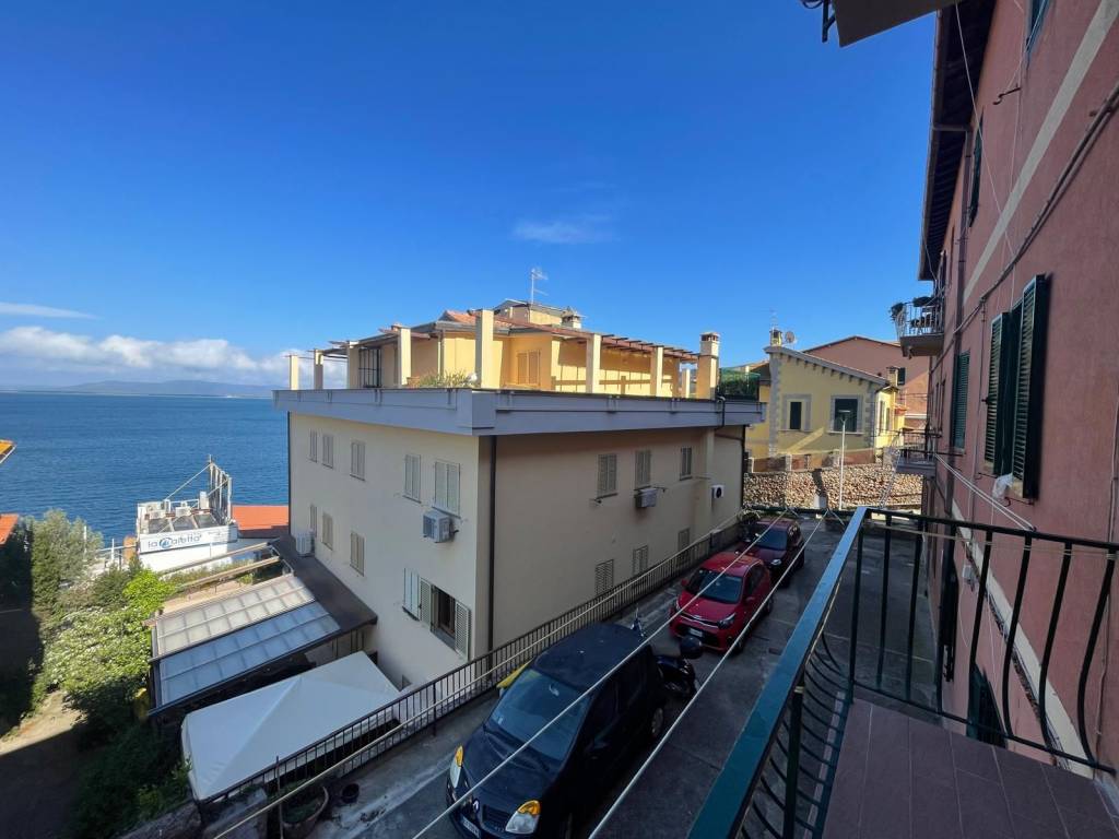 appartamento in vendita a Monte Argentario in zona Porto Santo Stefano