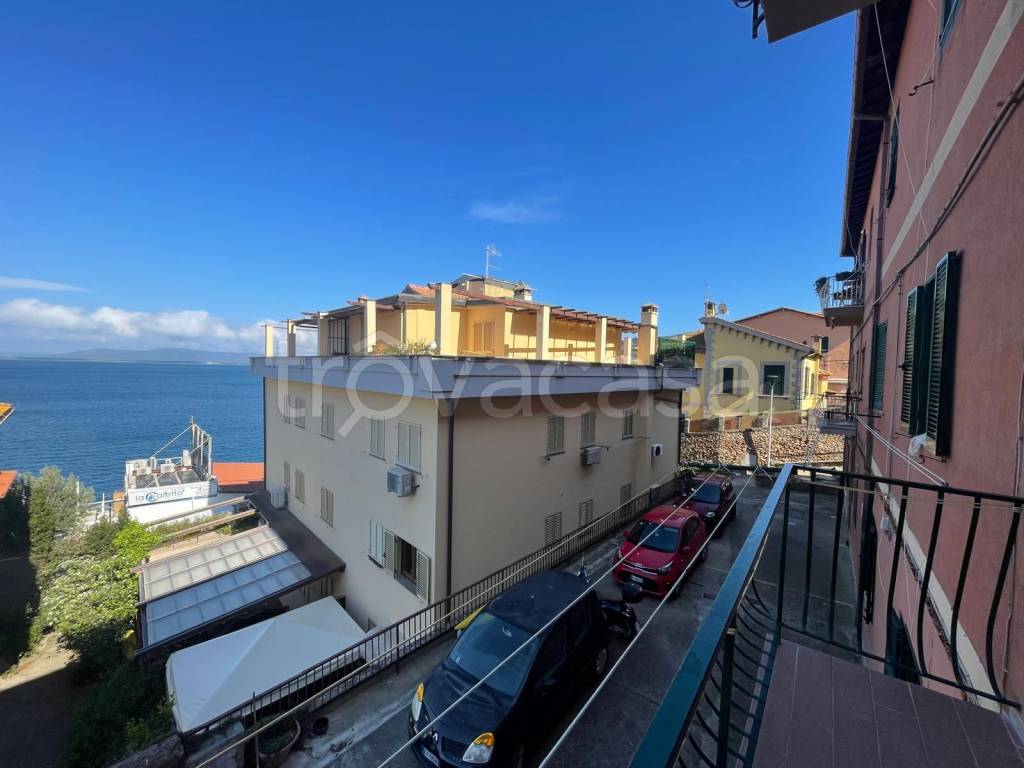 appartamento in vendita a Monte Argentario in zona Porto Santo Stefano