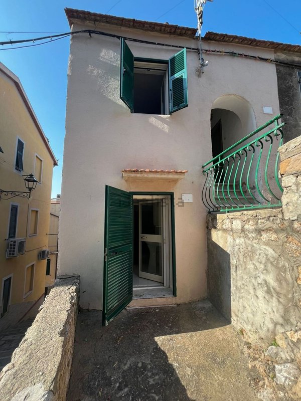 appartamento in vendita a Monte Argentario in zona Porto Santo Stefano