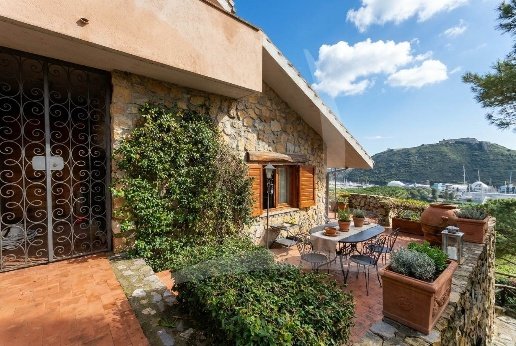 casa indipendente in vendita a Monte Argentario in zona Porto Ercole