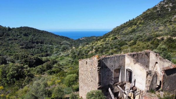 casa indipendente in vendita a Monte Argentario in zona Porto Santo Stefano