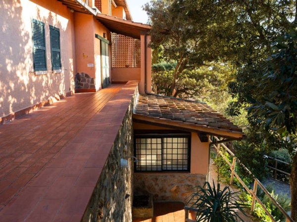 casa indipendente in vendita a Monte Argentario in zona Cala Piccola