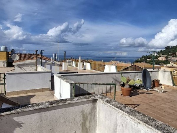 appartamento in vendita a Monte Argentario in zona Porto Santo Stefano