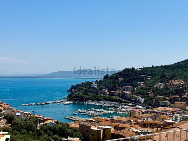 esavano in vendita a Monte Argentario in zona Porto Santo Stefano