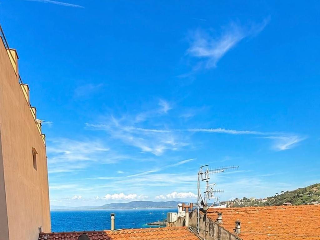 appartamento in vendita a Monte Argentario in zona Porto Santo Stefano
