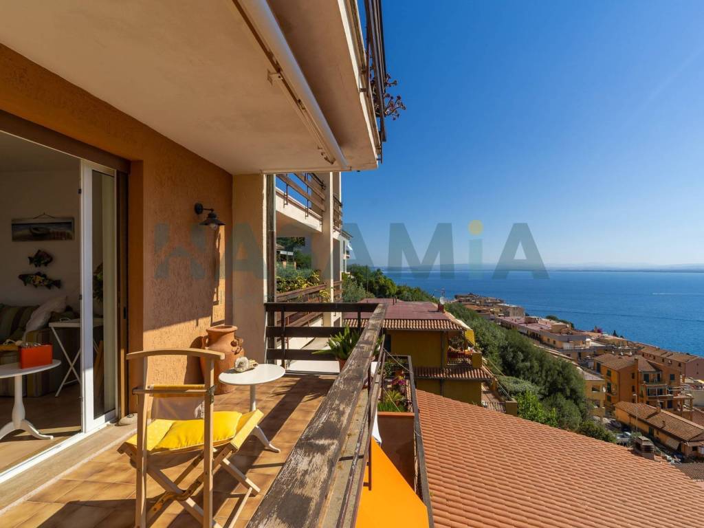 appartamento in vendita a Monte Argentario in zona Porto Santo Stefano
