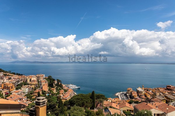 appartamento in vendita a Monte Argentario in zona Porto Santo Stefano