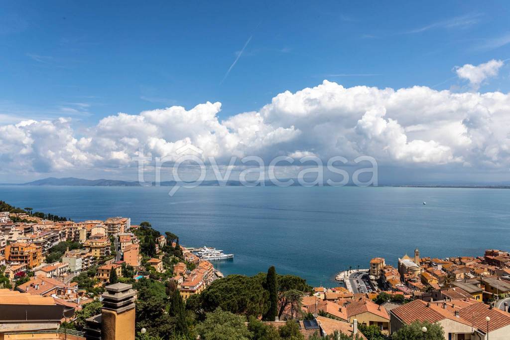 appartamento in vendita a Monte Argentario in zona Porto Santo Stefano