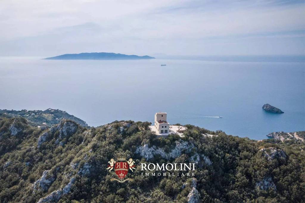casa indipendente in vendita a Monte Argentario in zona Porto Santo Stefano