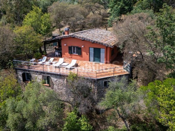 casa indipendente in vendita a Monte Argentario in zona Porto Ercole