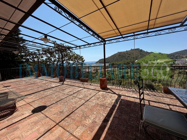 casa indipendente in vendita a Monte Argentario in zona Porto Ercole