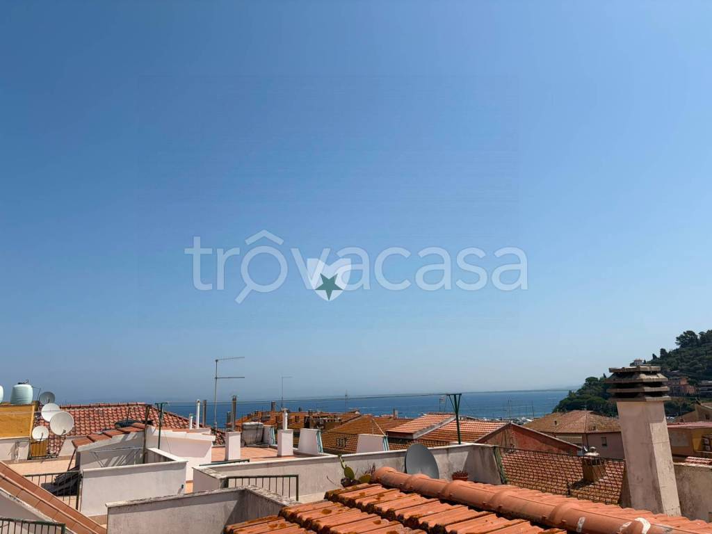 appartamento in vendita a Monte Argentario in zona Porto Santo Stefano