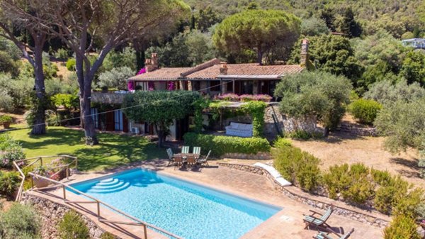 casa indipendente in vendita a Monte Argentario in zona Porto Ercole