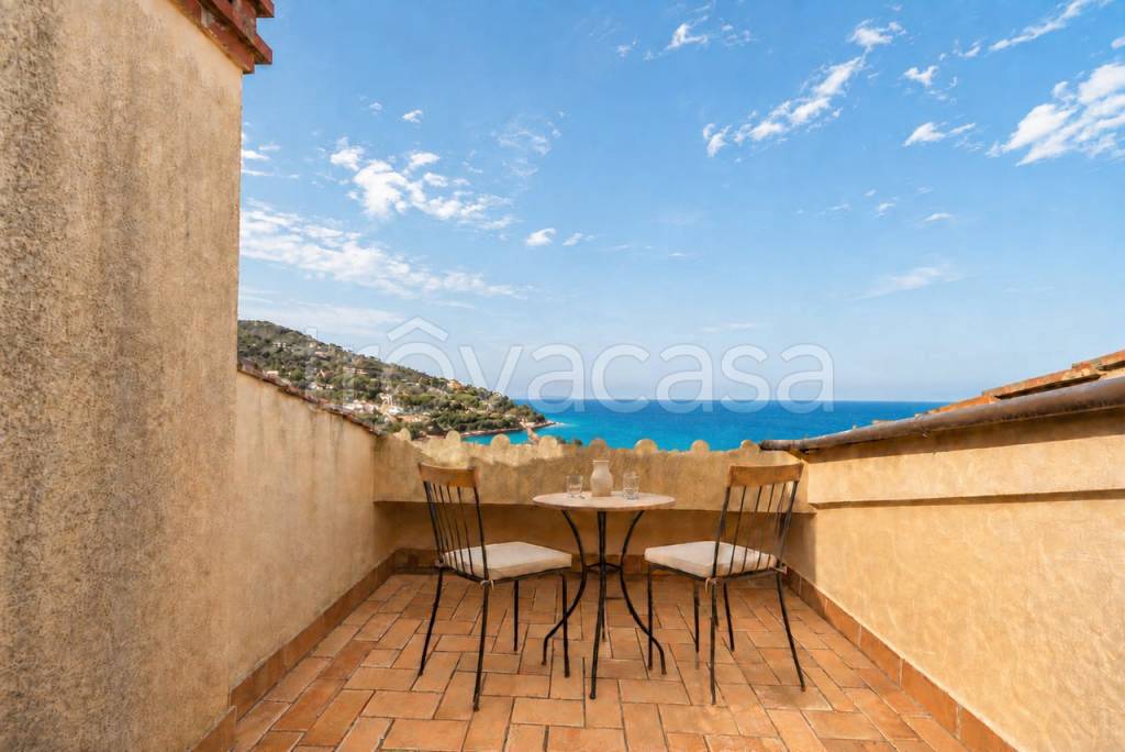 appartamento in vendita a Monte Argentario in zona Porto Santo Stefano