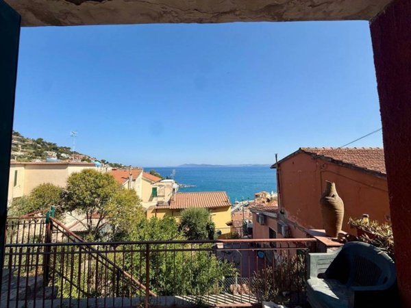 appartamento in vendita a Monte Argentario in zona Porto Santo Stefano