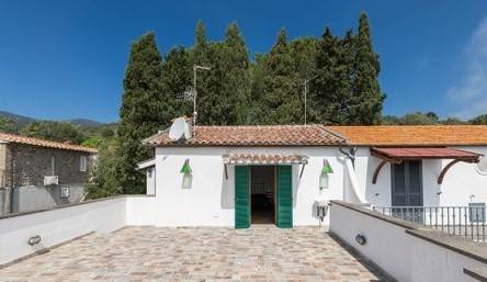 casa indipendente in vendita a Monte Argentario in zona Porto Ercole