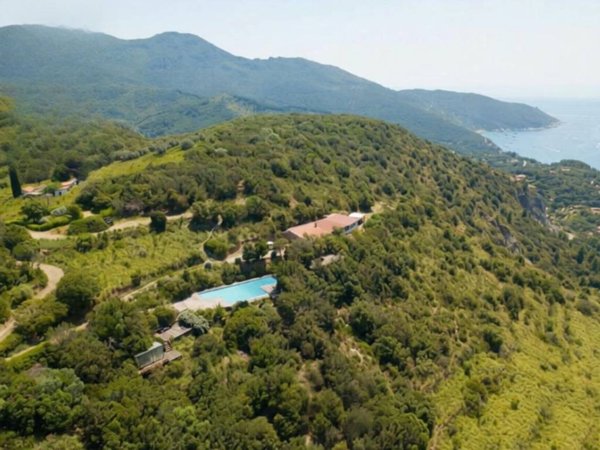 casa indipendente in vendita a Monte Argentario in zona Cala Piccola
