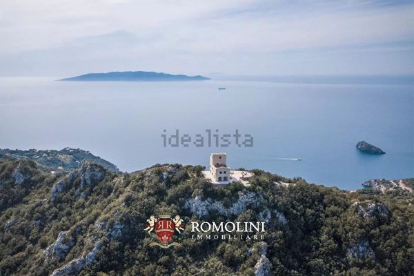 casa indipendente in vendita a Monte Argentario in zona Cala Piccola
