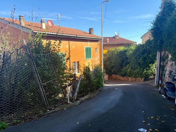 box auto in vendita a Monte Argentario in zona Porto Santo Stefano