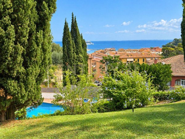 appartamento in vendita a Monte Argentario in zona Porto Santo Stefano