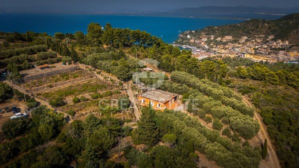 casale in vendita a Monte Argentario in zona Porto Santo Stefano