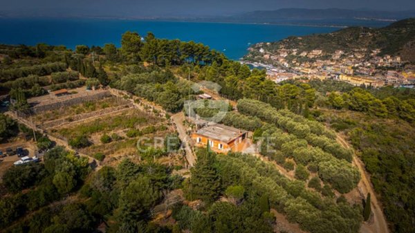 casa indipendente in vendita a Monte Argentario in zona Porto Santo Stefano
