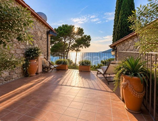 appartamento in vendita a Monte Argentario in zona Porto Santo Stefano