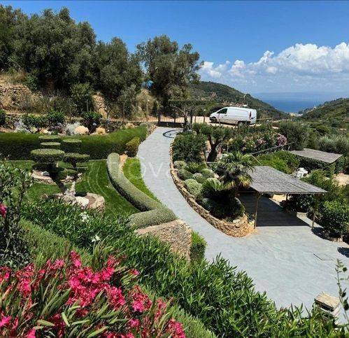 casa indipendente in vendita a Monte Argentario in zona Porto Santo Stefano