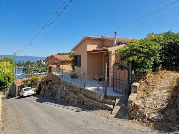 casa indipendente in vendita a Monte Argentario in zona Porto Santo Stefano