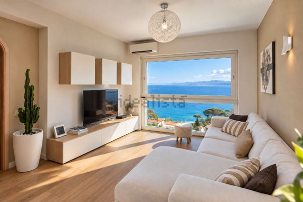 appartamento in vendita a Monte Argentario in zona Porto Santo Stefano