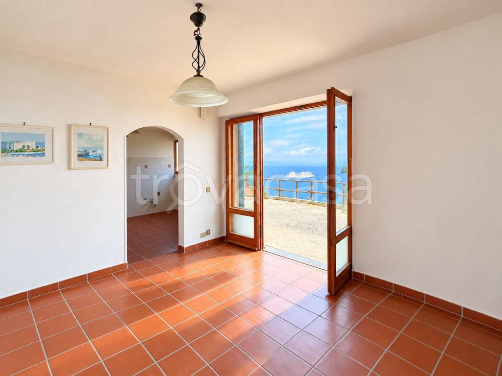 appartamento in vendita a Monte Argentario in zona Porto Santo Stefano