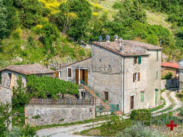 appartamento in vendita a Montieri in zona Travale
