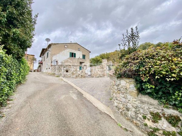 casa indipendente in vendita a Montieri in zona Travale