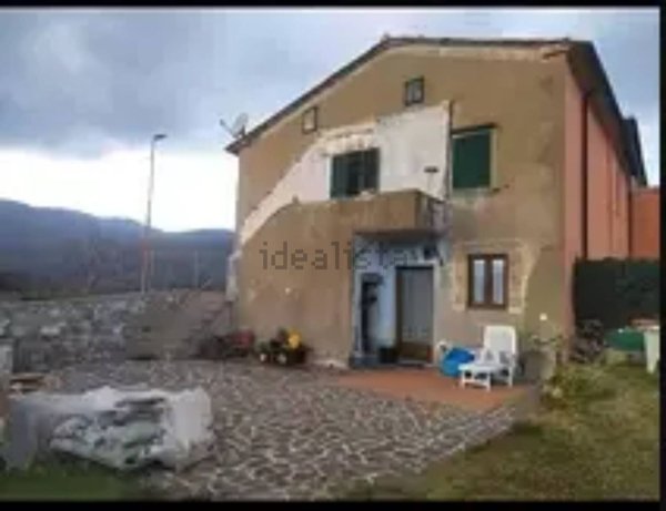casa indipendente in vendita a Montieri